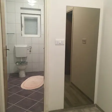 Apartman Gloria *